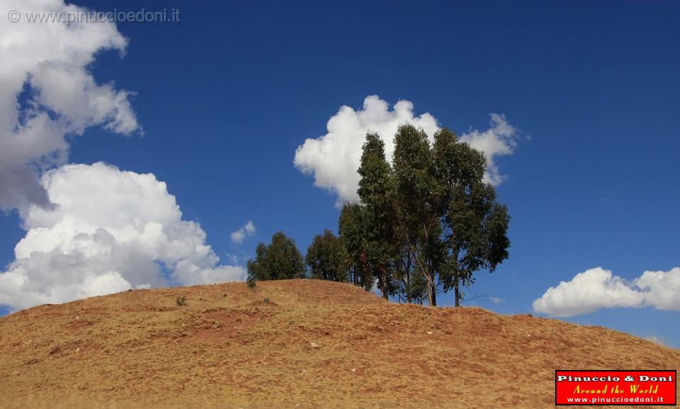 PERU - On the road.jpg